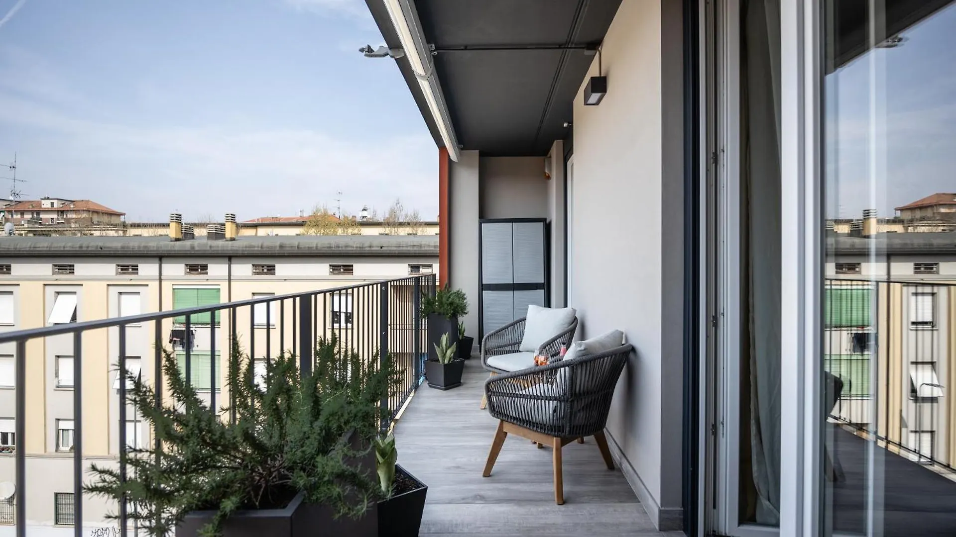 Free Private Parking - Metro Line 5 Min Cozy Apartment Milan Italy