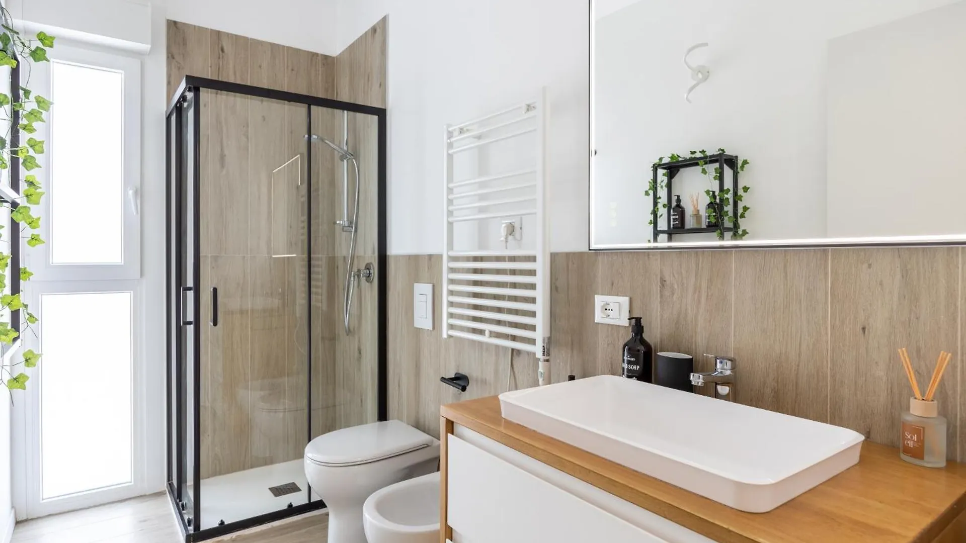 Free Private Parking - Metro Line 5 Min Cozy Apartment Milan Italy